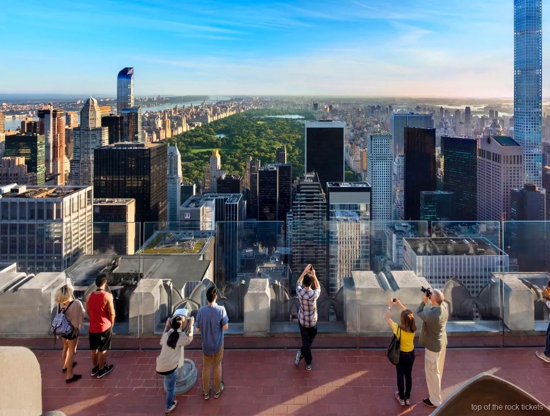 Complex del Rockefeller Center explicat pel guia per app del Top of the Rock